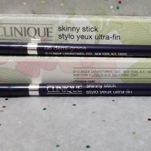 2 Demi Grape eyeliners Clinique Skinny Sticks